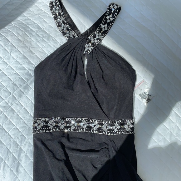 Full length gown with sequins - Picture 10 of 12